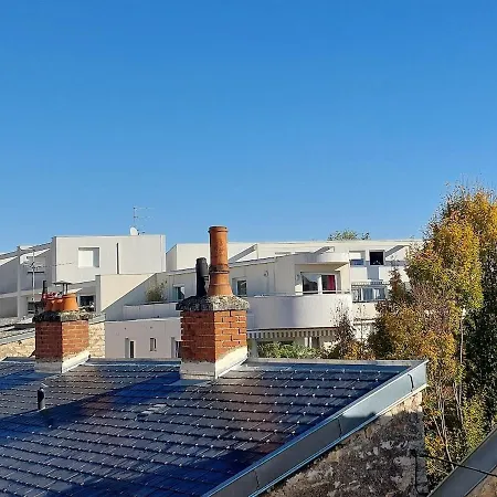 Seul Sous Les Toits De Апартаменты