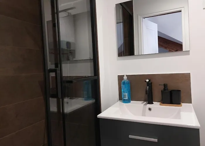 Seul Sous Les Toits De Апартаменты *